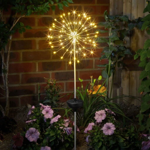 Gartenstäbe 'Starburst', Pustelbume, Warmweiß, Höhe Ca. 84 Cm -Gardena Verkaufsgeschäft 2950100647 Starburst warmweiss und Blinkfunktion 2 99180